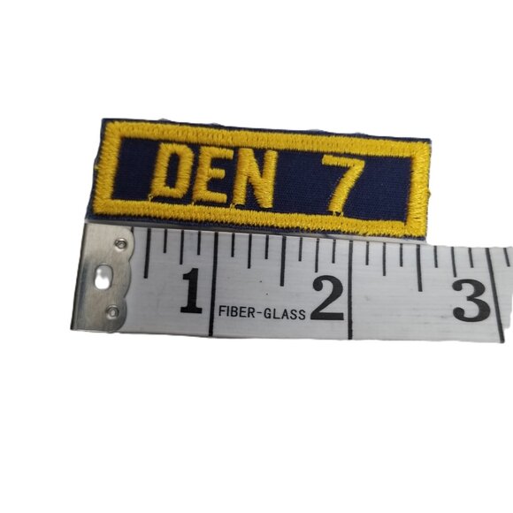 BSA Cub Scout Den 7 Number Navy Gold Rectangular Uniform Insignia Patch - Picture 3 of 3